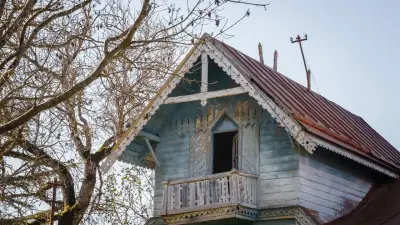 Десятки семей в Атырау продолжают жить в аварийных домах без отопления