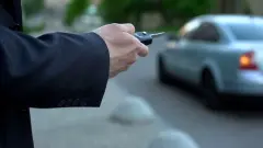 Парковку на пять автомобилей убрали на Жандосова. В акимате Алматы объяснили причину
