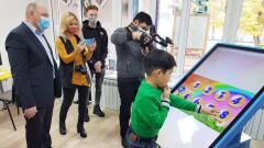 В библиотеке Усть-Каменогорска развивать речь у детей будут с помощью «суперстола»