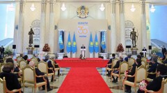 Алматыда Тәуелсіздіктің 30 жылдығына орай желтоқсан ұйымдарының өкілдері арнайы медальмен марапатталды