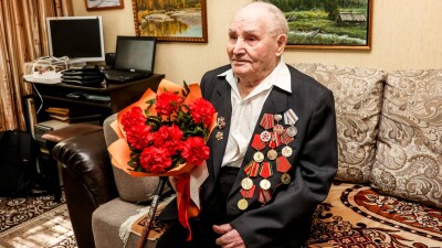 "Пример несгибаемой воли, трудолюбия и любви к жизни". Устькаменогорец отметил вековой юбилей