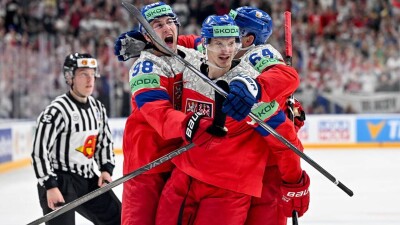 Сборная Чехии обыграла команду Швейцарии и стала чемпионом мира по хоккею с шайбой