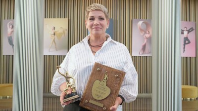 "Женщина в металлургии" и "Лучший социальный проект": Казцинк удостоился двух престижных наград "Золотой гефест"