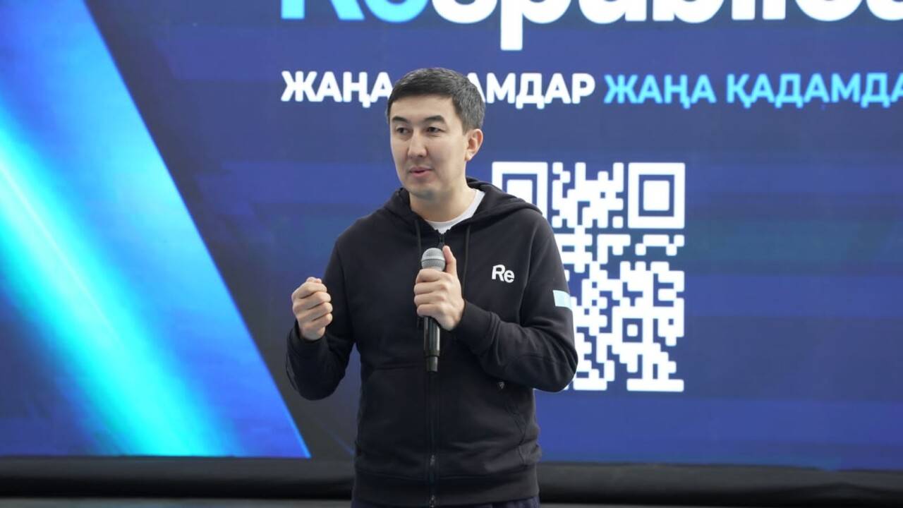 Сопредседатель партии Respublica Сырымбек Тау