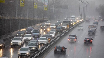 Входящий транспортный поток в Алматы превышает 700 тысяч машин