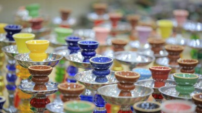 57,9% потребителей кальяна курят в обычных кафе и ресторанах, несмотря на запрет, – результаты опроса