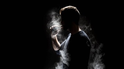 Рафаэль Гасанов: Рынок ушёл в тень, запрет на вейпы в Казахстане не работает