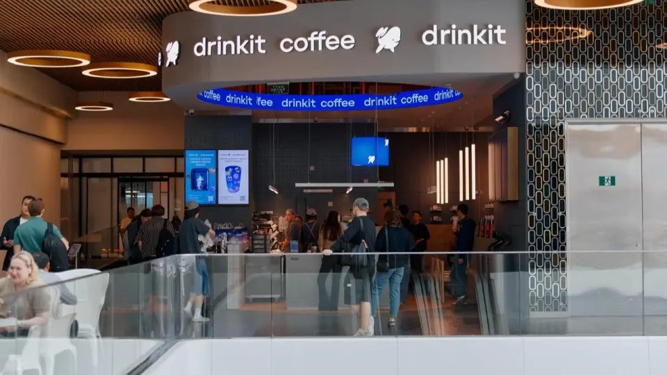 Как заказать кофе под своё настроение? В сети кофеен Drinkit начал работать Нейробариста