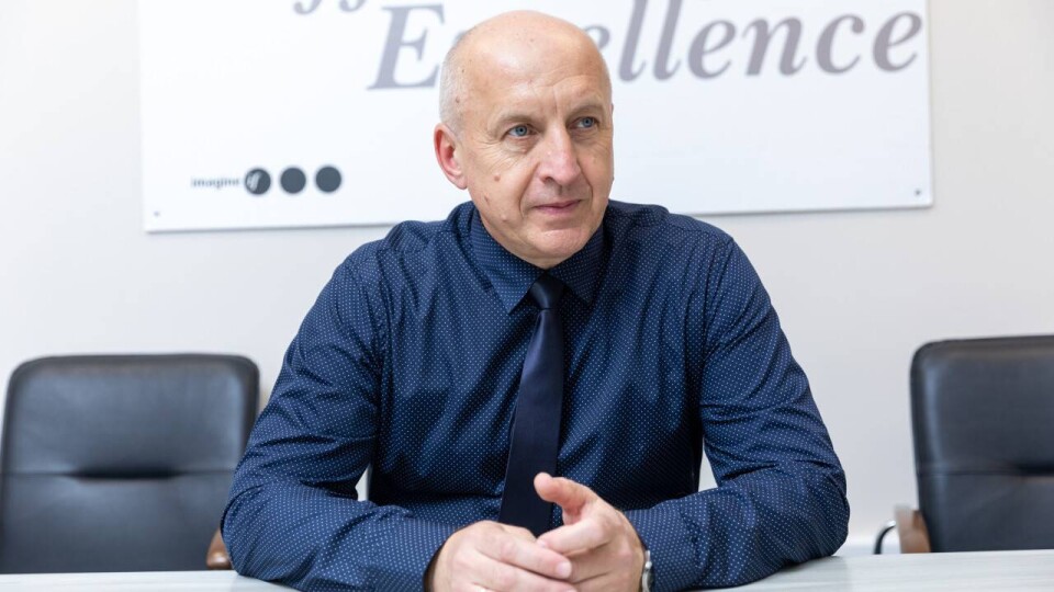 Директор по техническому обслуживанию авиакомпании Air Astana Андрей Олия / Фото Informburo.kz