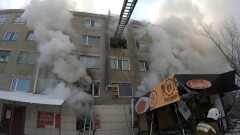 Появилось видео момента взрыва в Петропавловске, в котором погибли два человека