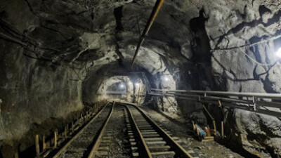 Авария на шахте АМТ: спасатели нашли тело машиниста, который не смог выбраться на поверхность