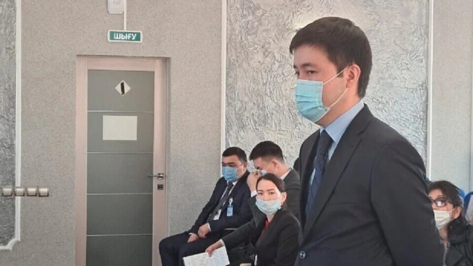 В ВКО уволили главу управления культуры, устроившего пьяный скандал на улице