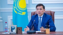 "LRT құрылысы жанданады. Газ тарту арзандайды. Қаланы су алмайды". Елорда әкімінің есебі