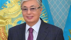 Тоқаев Қарағанды фармацевтика зауыты шығарған "Спутник-V" вакцинасын салдырды