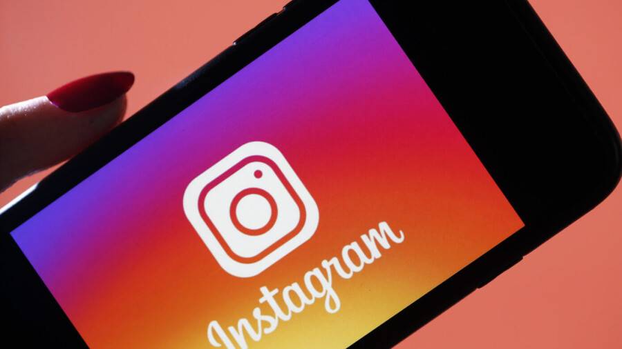 Мошенники выманивают у блогеров пароли от Instagram, обещая присвоить их аккаунтам "синюю галочку"