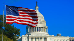 Конгресс США согласовал пакет мер стимулирования экономики на 900 млрд долларов