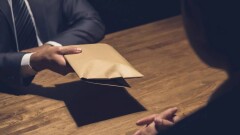 Главе управздрава СКО вынесли приговор за получение взятки