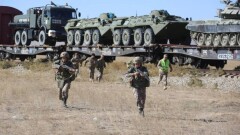 В ближайшие дни казахстанцы могут увидеть на улицах военную технику. Как реагировать?