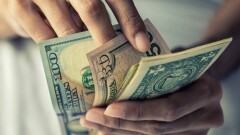 Курс доллара вырос почти на три тенге на бирже 28 октября