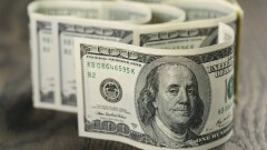 Доллар продолжил укрепление к тенге на бирже