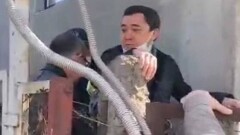 Пристройка, из-за которой в Алматы избили судоисполнителя, даже после смены владельца остаётся незаконной
