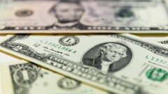 Доллар продолжает дешеветь к тенге на бирже и в обменных пунктах Казахстана