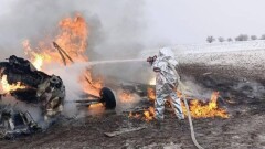 Падение вертолёта: Замакима Актюбинской области посетил семью погибшего и больницу, куда доставили пострадавших