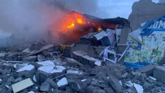 Здание магазина обрушилось от взрыва газа в Темиртау: из-под завалов спасают людей