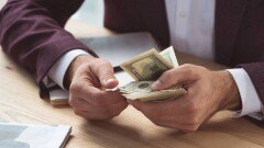 Поддержка тенге снизится: Нацбанк в ноябре намерен продать меньше валюты из Нацфонда, чем в октябре