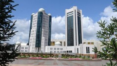 Депутаты парламента ушли на каникулы