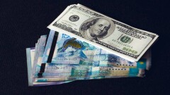 Доллар подешевел на KASE на фоне роста цен на нефть