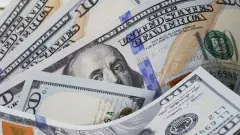 Курс доллара снизился сразу на 4 тенге на бирже 20 августа