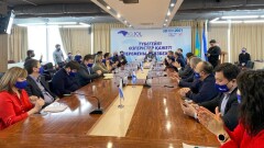 Партия "Ак жол" распределила мандаты депутатов мажилиса