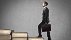 Двойную зарплату будут получать учителя, которых направят работать в регионы с дефицитом педкадров