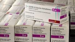 В США эффективность вакцины AstraZeneca против Covid-19 с симптомами оценили в 76%
