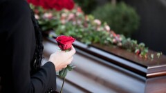 Как получить госвыплату на погребение родственника и с какими трудностями можно столкнуться