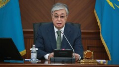 Токаев пригрозил принять "кадровое решение", если ситуация с вакцинацией населения не улучшится в апреле