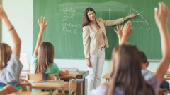 63,9 млрд тенге выделят из бюджета, чтобы направить лучших педагогов работать в проблемные регионы