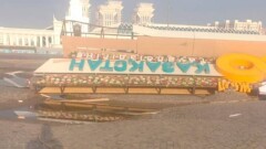 На женщину и подростка упал баннер "30 лет независимости" в столице