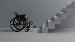 В Нур-Султане женщина с инвалидностью взыскала 200 тысяч тенге за отсутствие подъёмника в вагон поезда