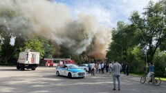 В Алматы горит павильон выставочного комплекса "Атакент"
