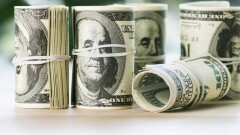 Доллар существенно подорожал к тенге на бирже, рубль стал дешевле