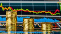 Цены на золото немного снизились после двух недель роста. Сколько стоит драгметалл в Казахстане