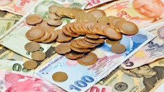 Турецкая лира упала к доллару до исторического минимума