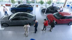 "Цена утраивается". Почему новые автомобили казахстанского производства не покупают в России