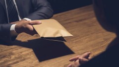 Антикор: Аудиторы за взятки скрывали факты хищения бюджетных денег в школах