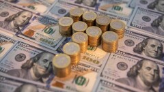 Сколько стоит доллар на KASE и в обменниках 30 ноября