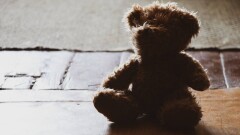 Падение с лестницы или побои? Закиева объяснила, почему органы опеки забрали ребёнка у матери в СКО
