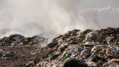 "Шымкент утопает в мусоре". Аким города ответил на жалобы жителей