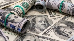 Курс доллара вырос к тенге на бирже 29 мая